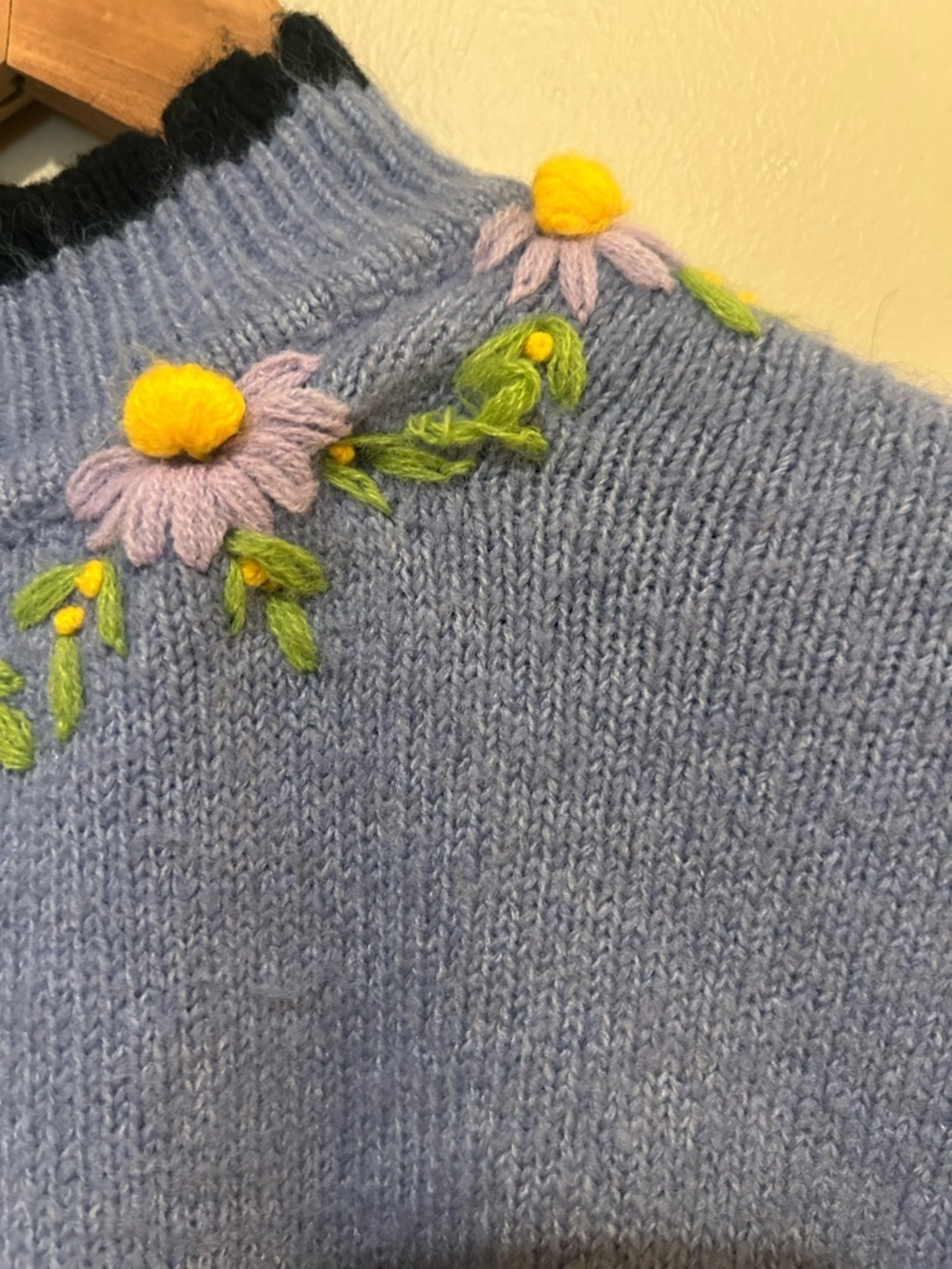 Zara Lavender Floral Embroidered Mock Neck Sweater Size Small - Picture 3 of 7